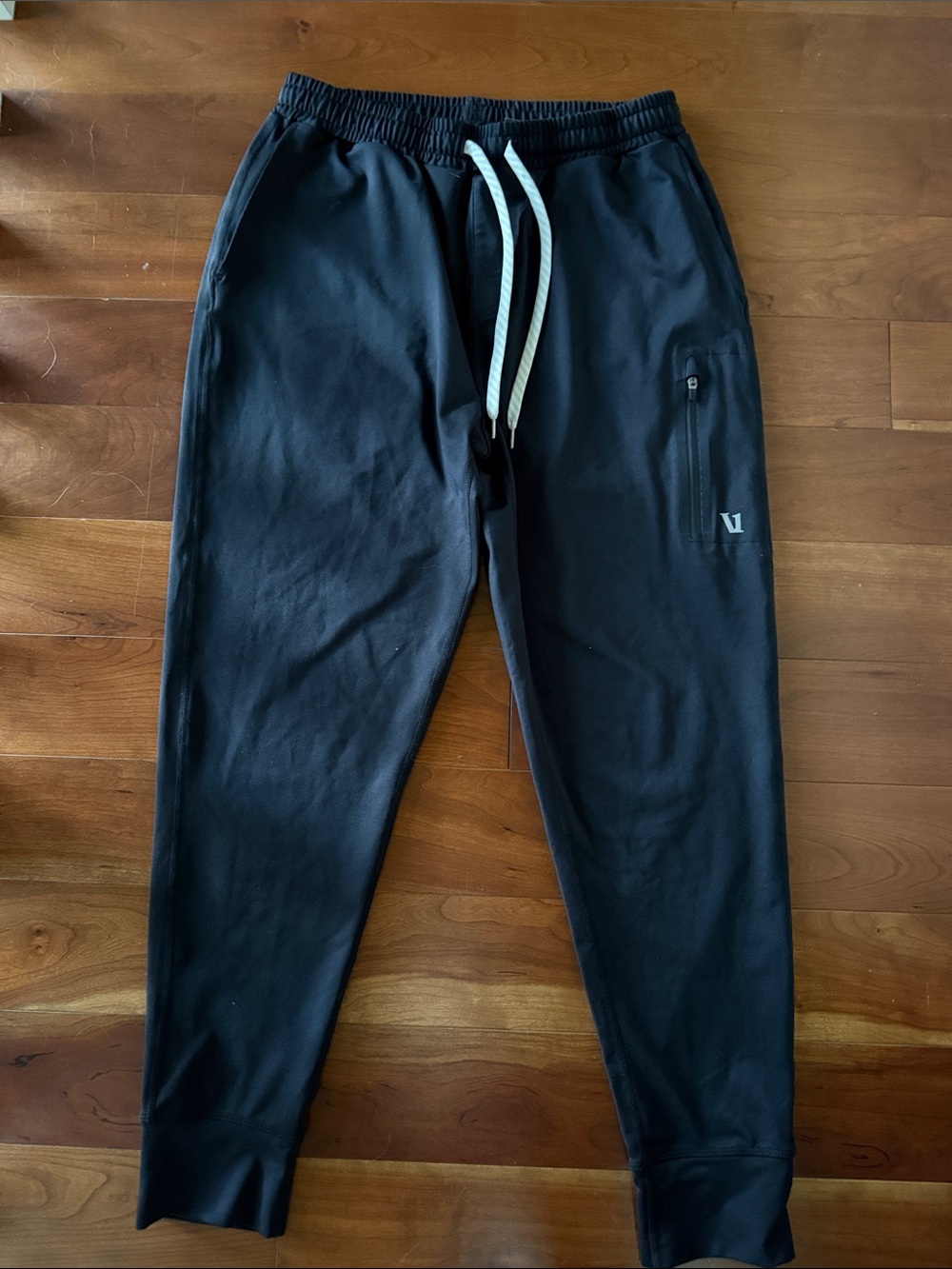 Vuori Men's Black Active Jogger Pants with Zip Pocket - Picture 2 of 4